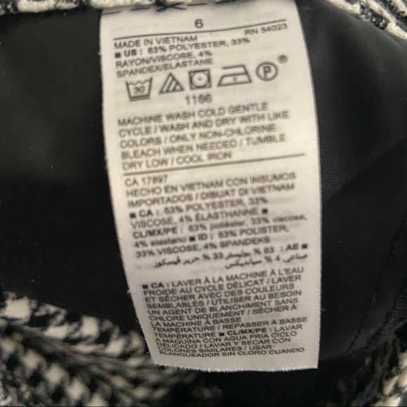 Old navy mid-rise pants - Picture 5 of 5